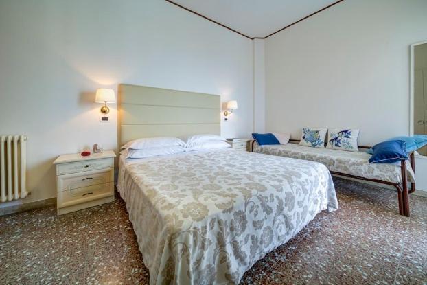 Hotel Carlton Beach Rimini Luaran gambar