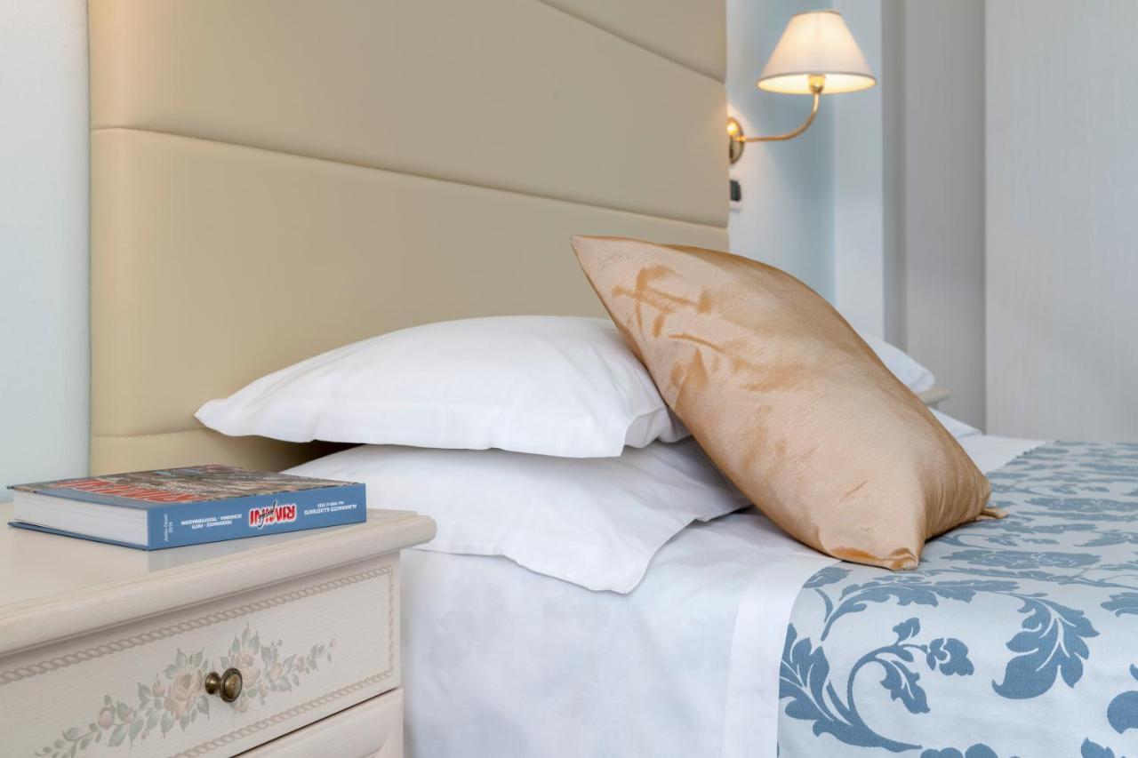 Hotel Carlton Beach Rimini Luaran gambar