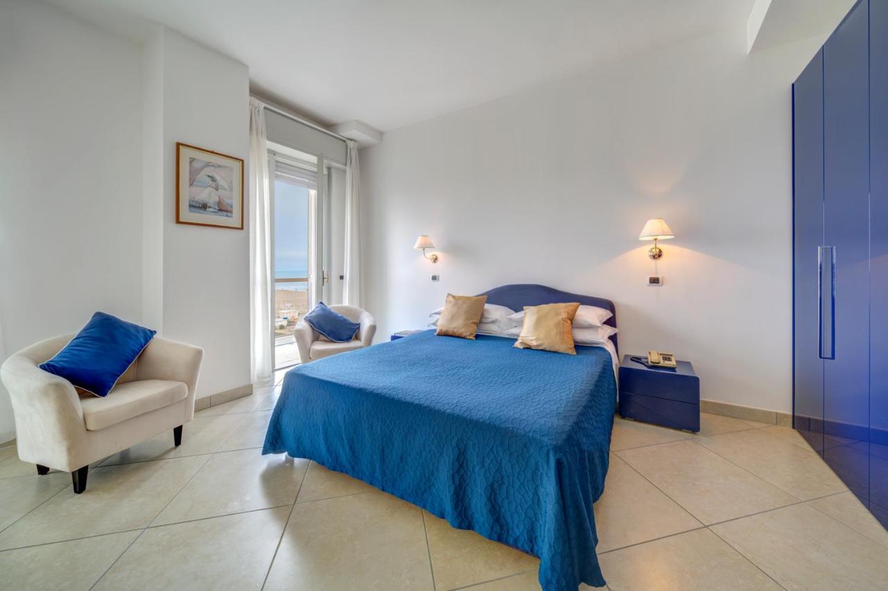 Hotel Carlton Beach Rimini Luaran gambar