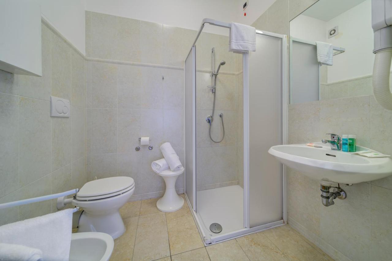 Hotel Carlton Beach Rimini Luaran gambar