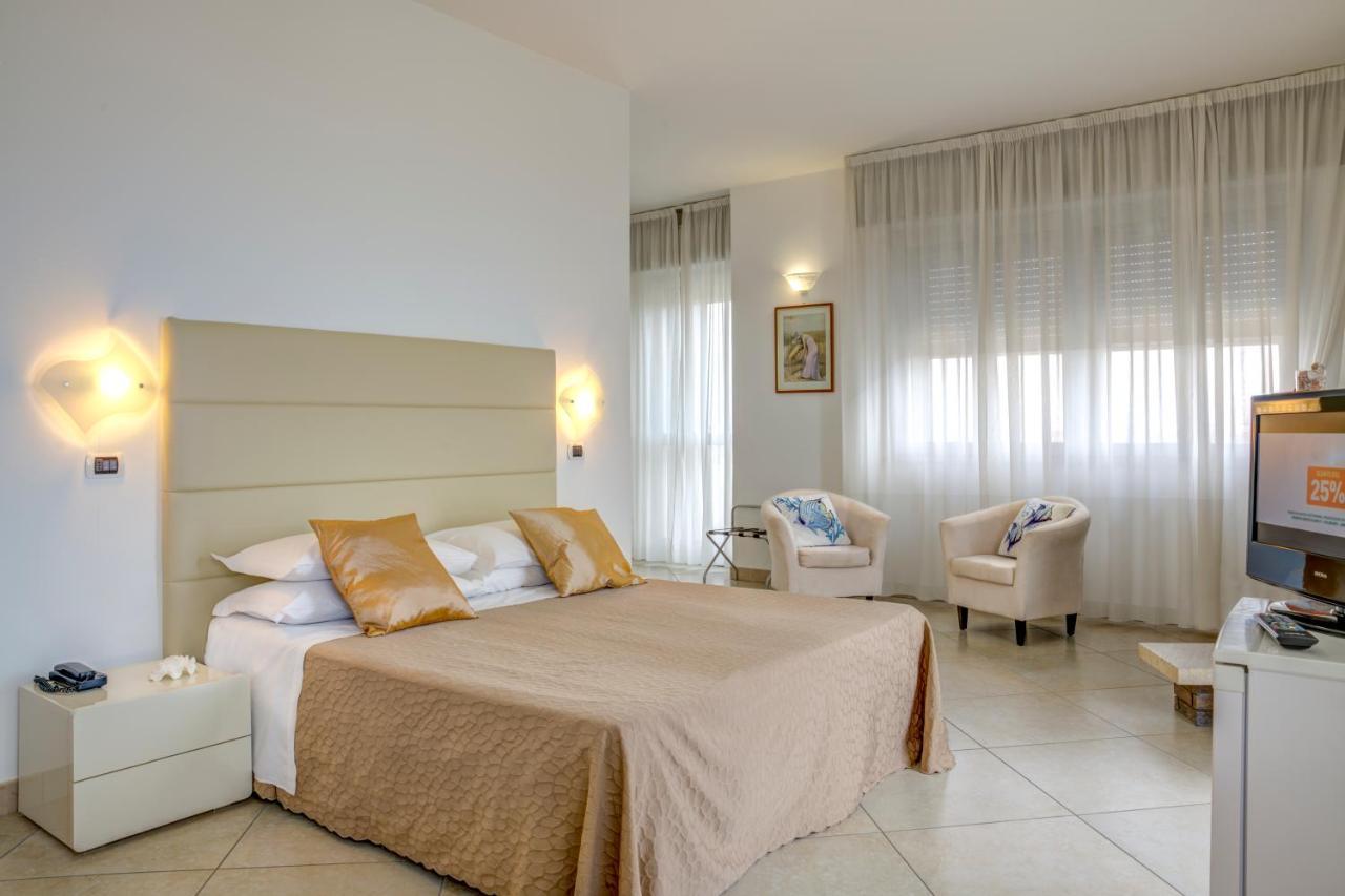 Hotel Carlton Beach Rimini Luaran gambar