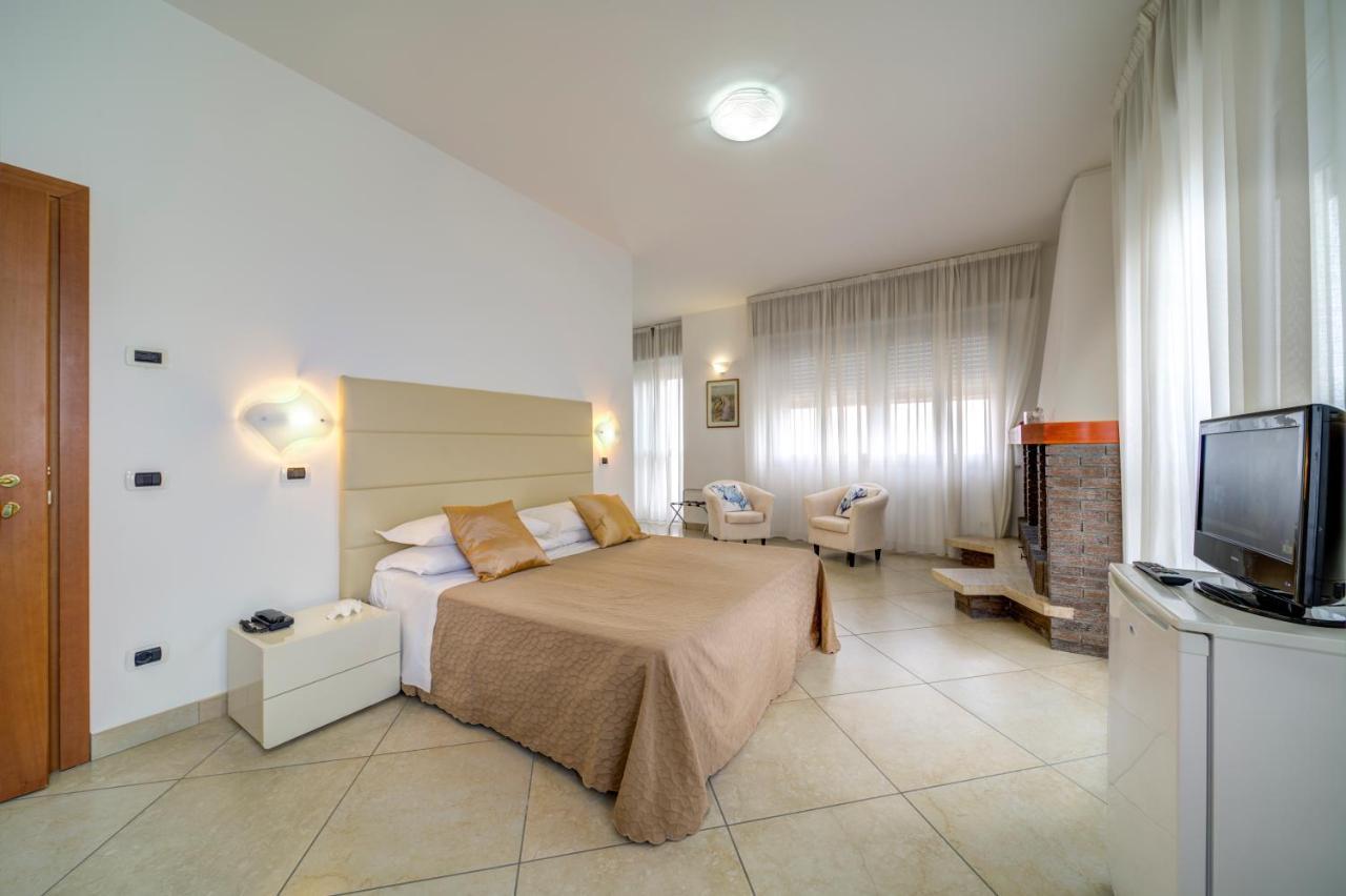 Hotel Carlton Beach Rimini Luaran gambar