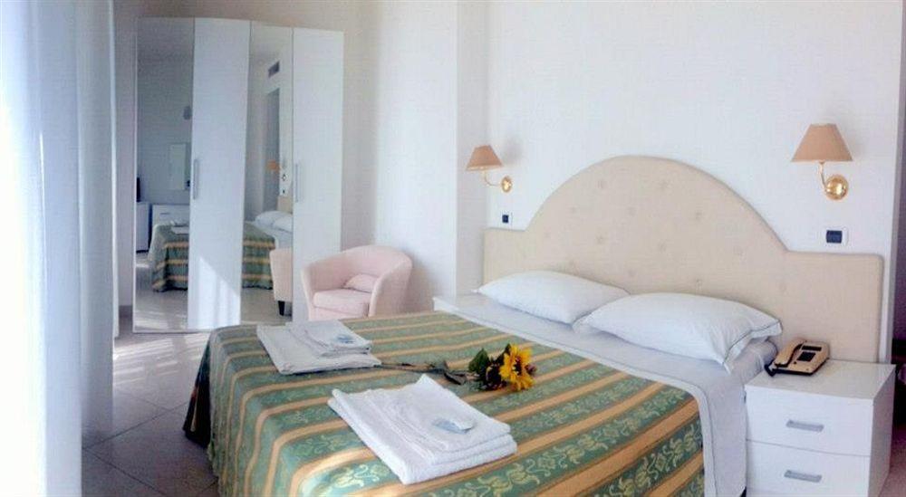 Hotel Carlton Beach Rimini Luaran gambar